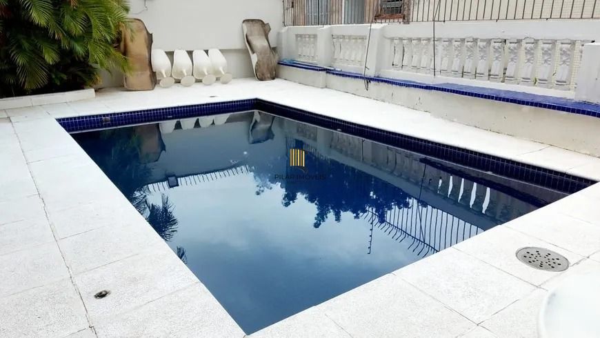 Cobertura com 3 quartos, 235² privativos,  e elevador, na Rua Coronel Bordini,  Moinhos de Vento
