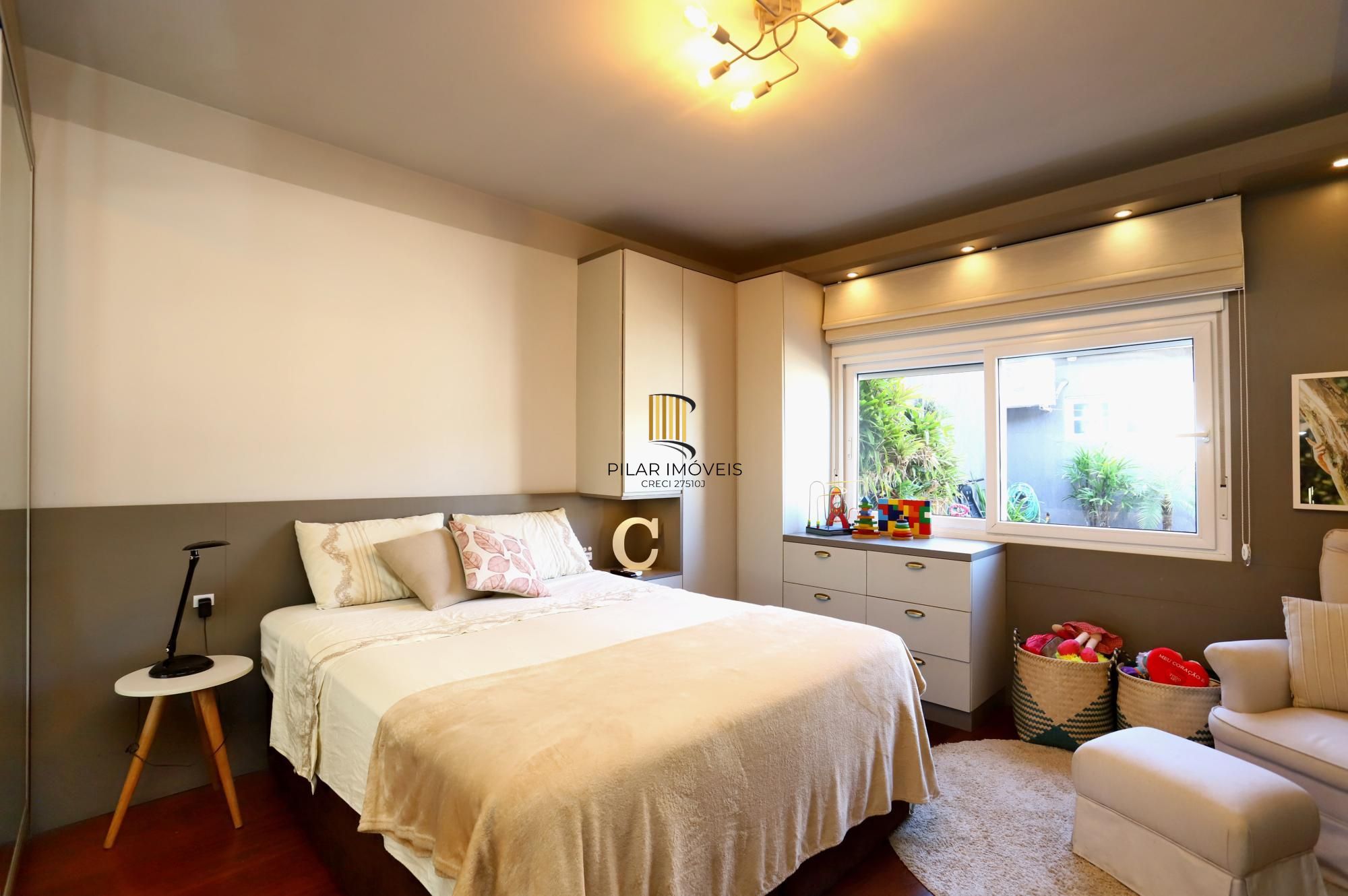 Casa mobiliada com suíte, patio e espaço gourmet completo