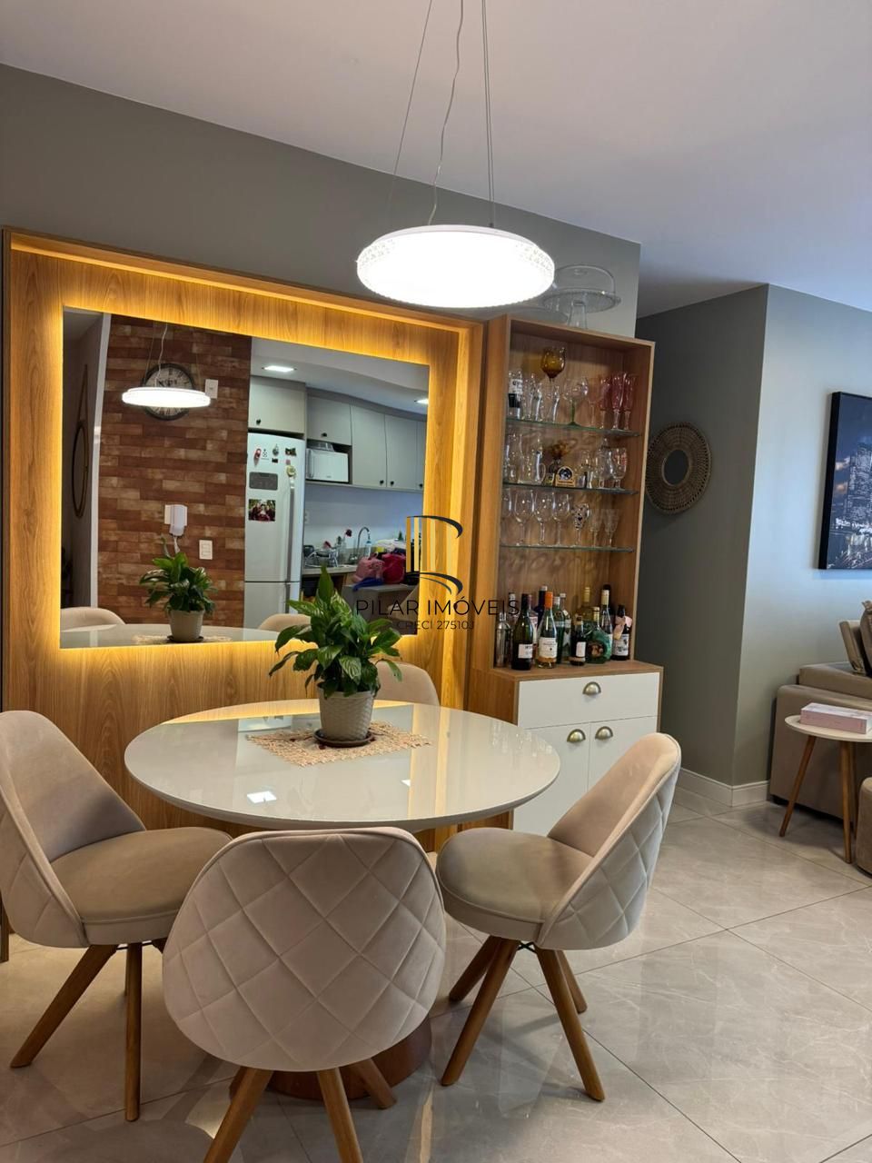 Apartamento 2 dormitórios no bairro Jardim Lindóia