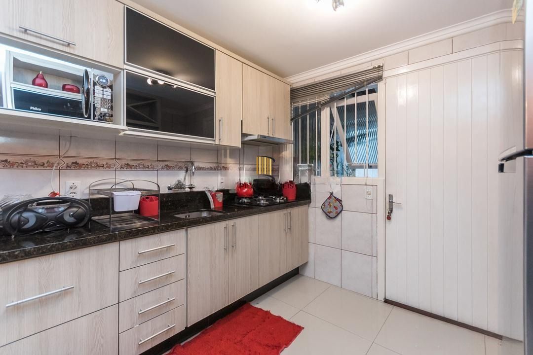 Casa com 3 dormitórios, 01 suíte, 03 vagas