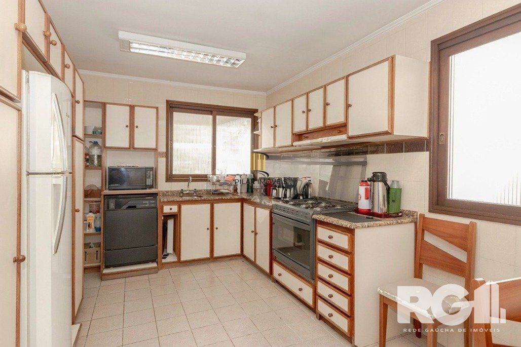 Casa 4 dormitórios no bairro Jardim Itu