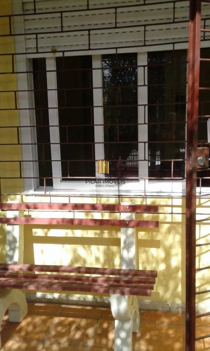 Casa com 3 quartos, espaço gourmet  com churrasqueira - Jardim Leopoldina