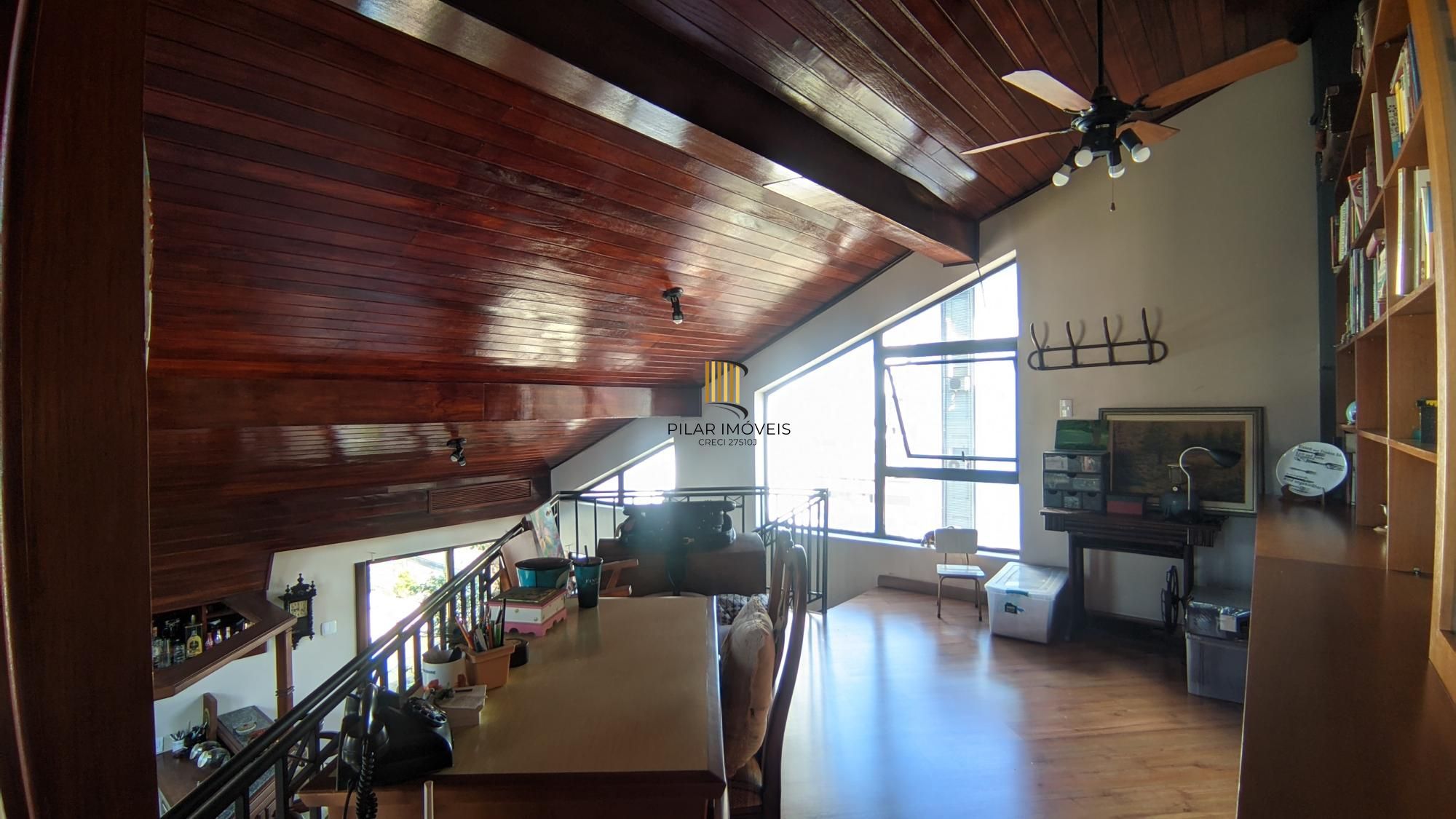 Cobertura com piscina 3 dorm, 2 vagas individuas, no bairro Petrópolis