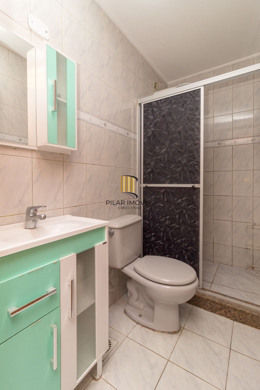 Apartamento 2 dormitórios com sacada e vaga no Jardim Lindoia