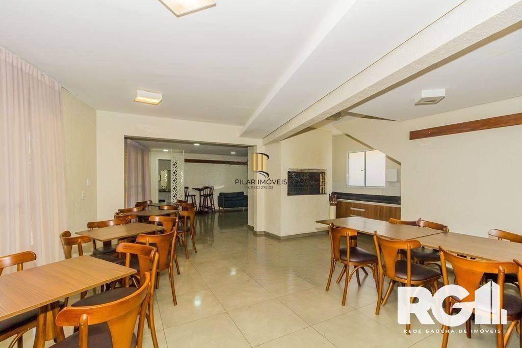 Casa em condomínio com 3 dormitórios, suíte, espaço gourmet.