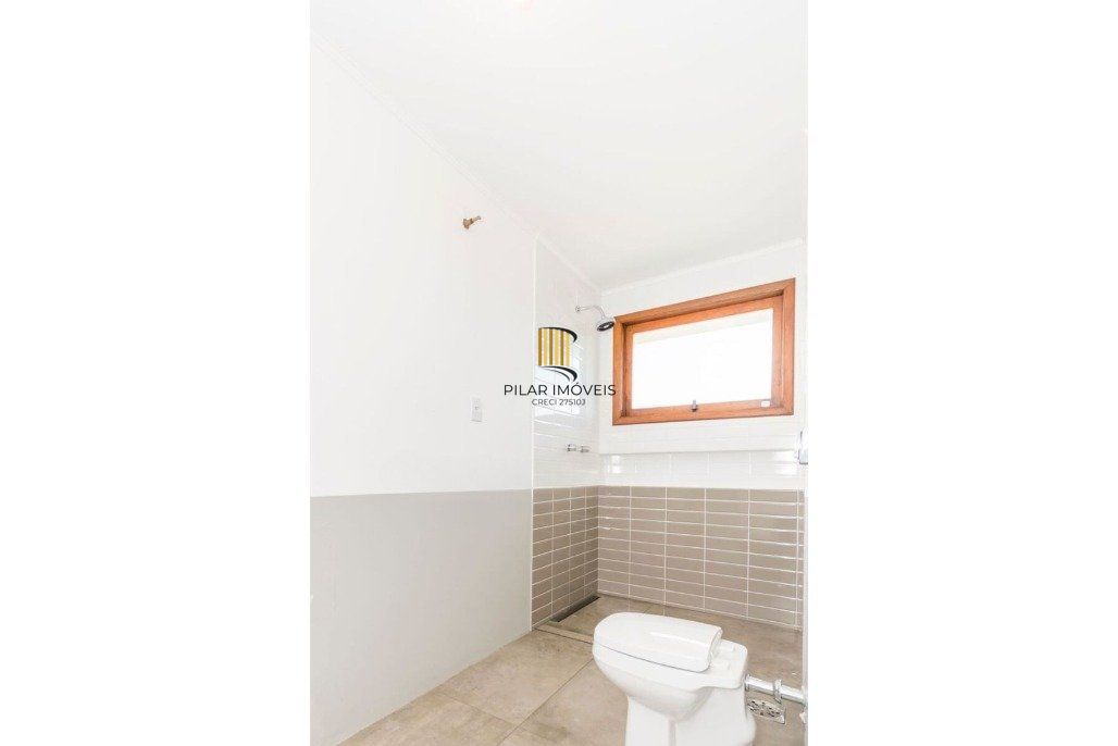 Casa com piscina, 3 dormitórios, 258m² privativos, no Jardim Itu.