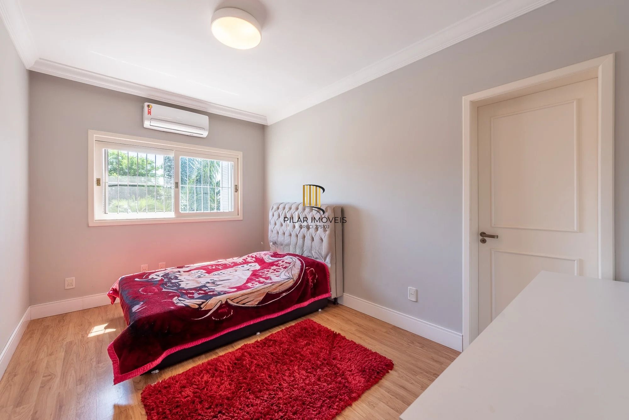 Casa alto padrão com 473m², piscina e 3 suítes no Ecoville – POA