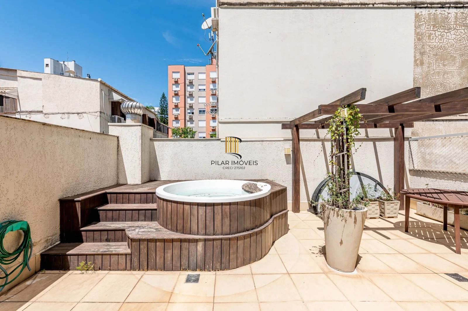 Apto Garden Duplex com 160m², 3 quartos, 1 suíte, 2 vagas, no bairro Rio Branco