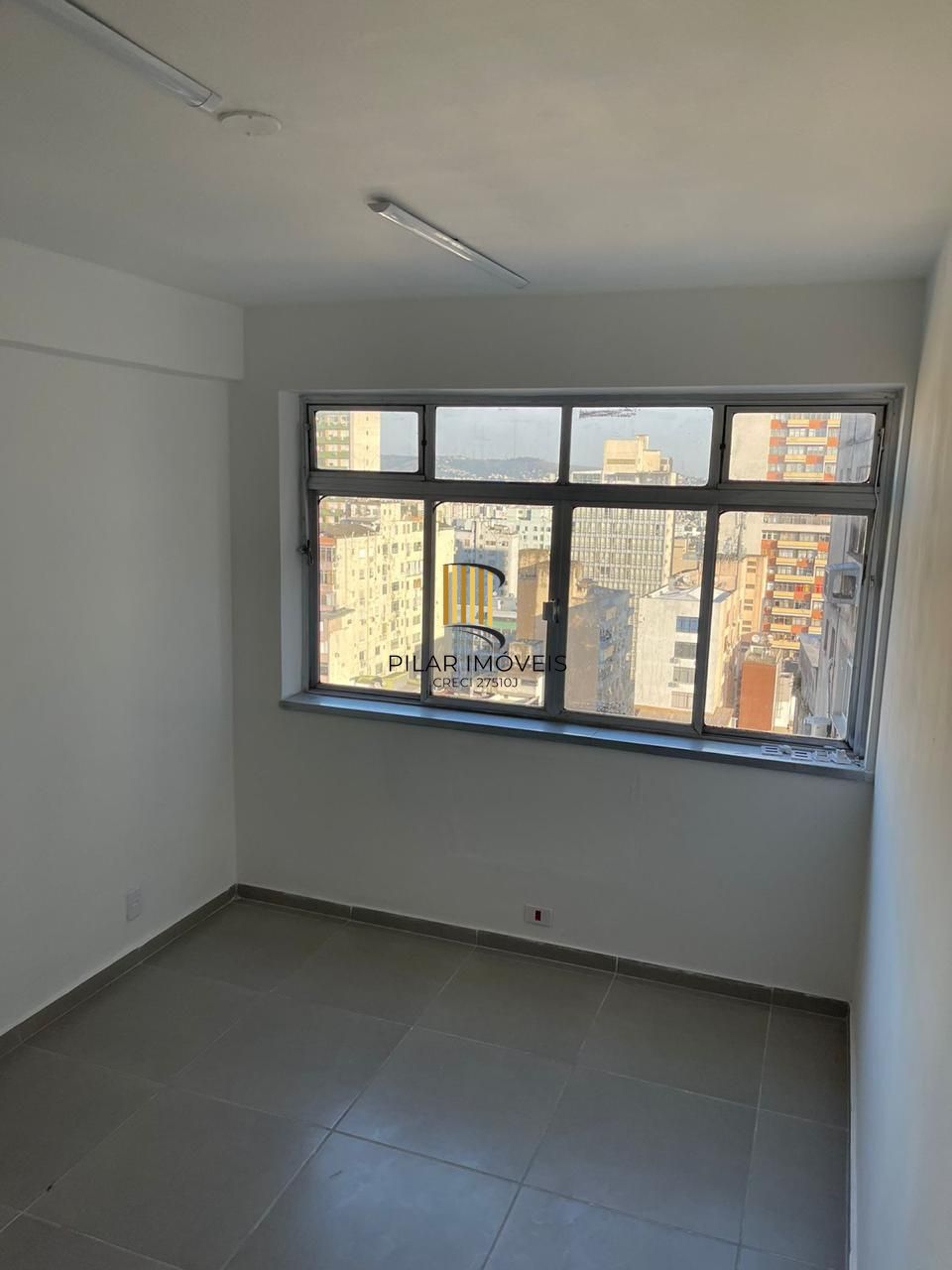 Sala Comercial 1 dormitório no bairro Centro Histórico