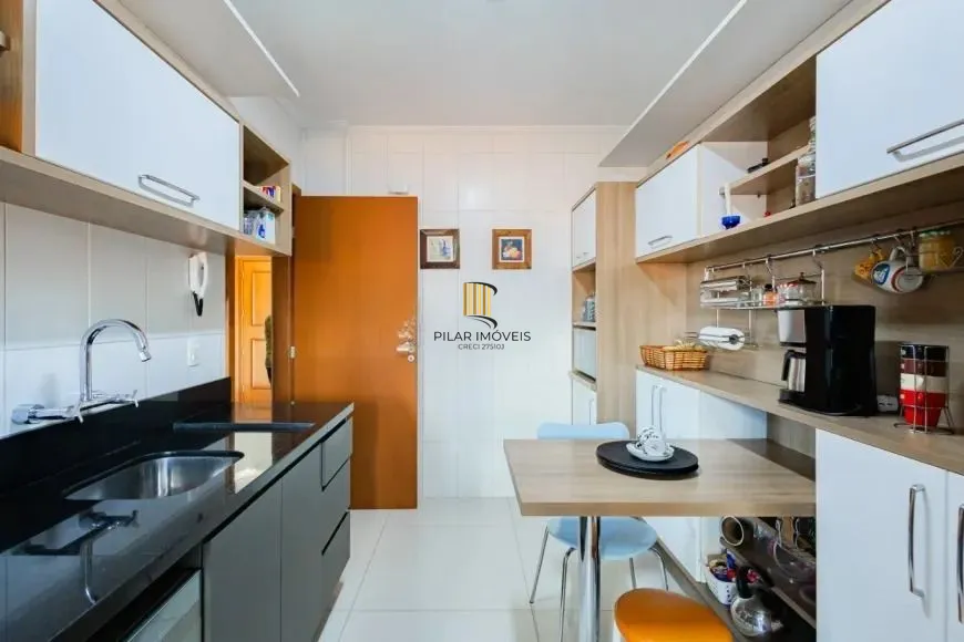 Apartamento 3 dormitórios reformado com churrasqueira no Jardim Lindóia