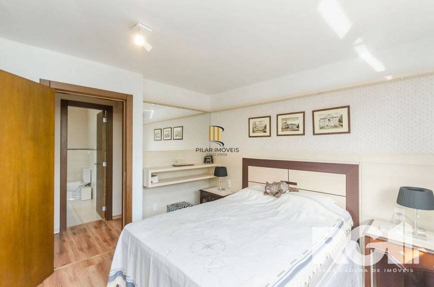 Casa 5 dormitórios no bairro Cristo Redentor