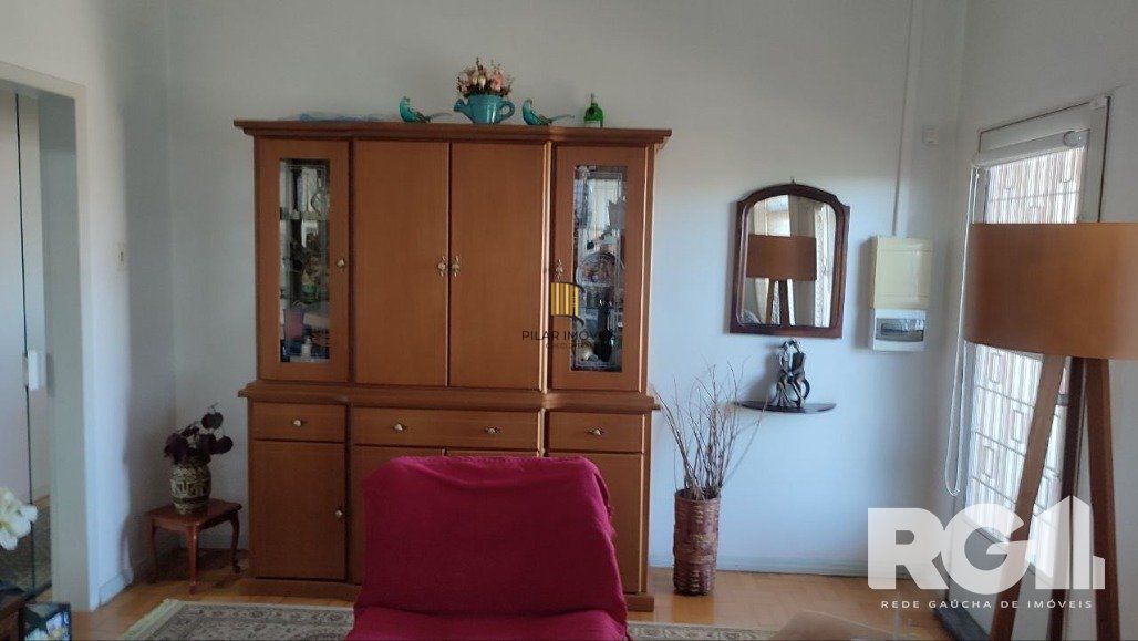 Casa 3 dormitórios no bairro Chácara das Pedras