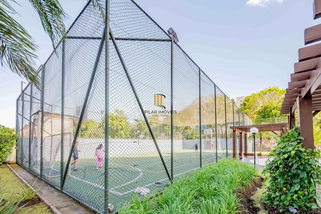 Apartamento semi-mobiliado com suíte e infraestrutura completa