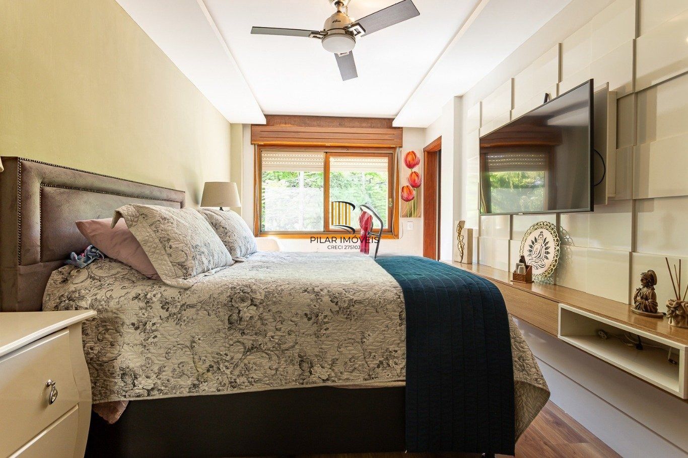 Apartamento Mobiliado, 3 dormitórios e 2 vagas no Bairro Vila Ipiranga