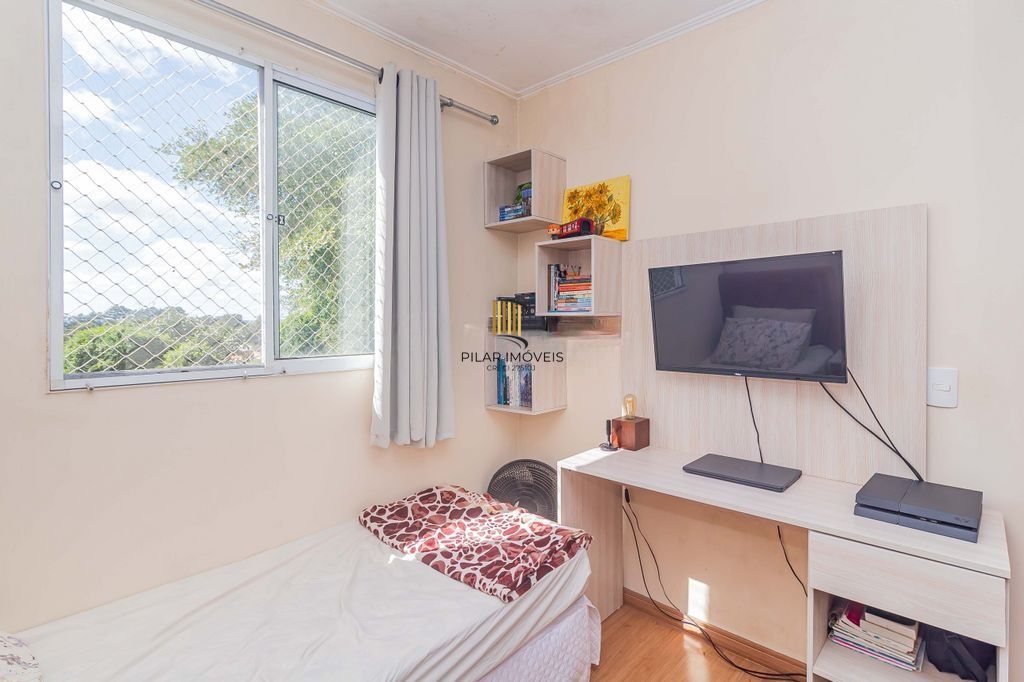 Apartamento com 2 dormitórios e vaga no Morro Santana