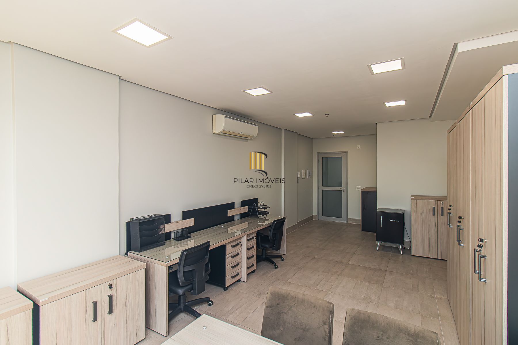 Sala Comercial mobiliada com 33m² - Fiateci Business