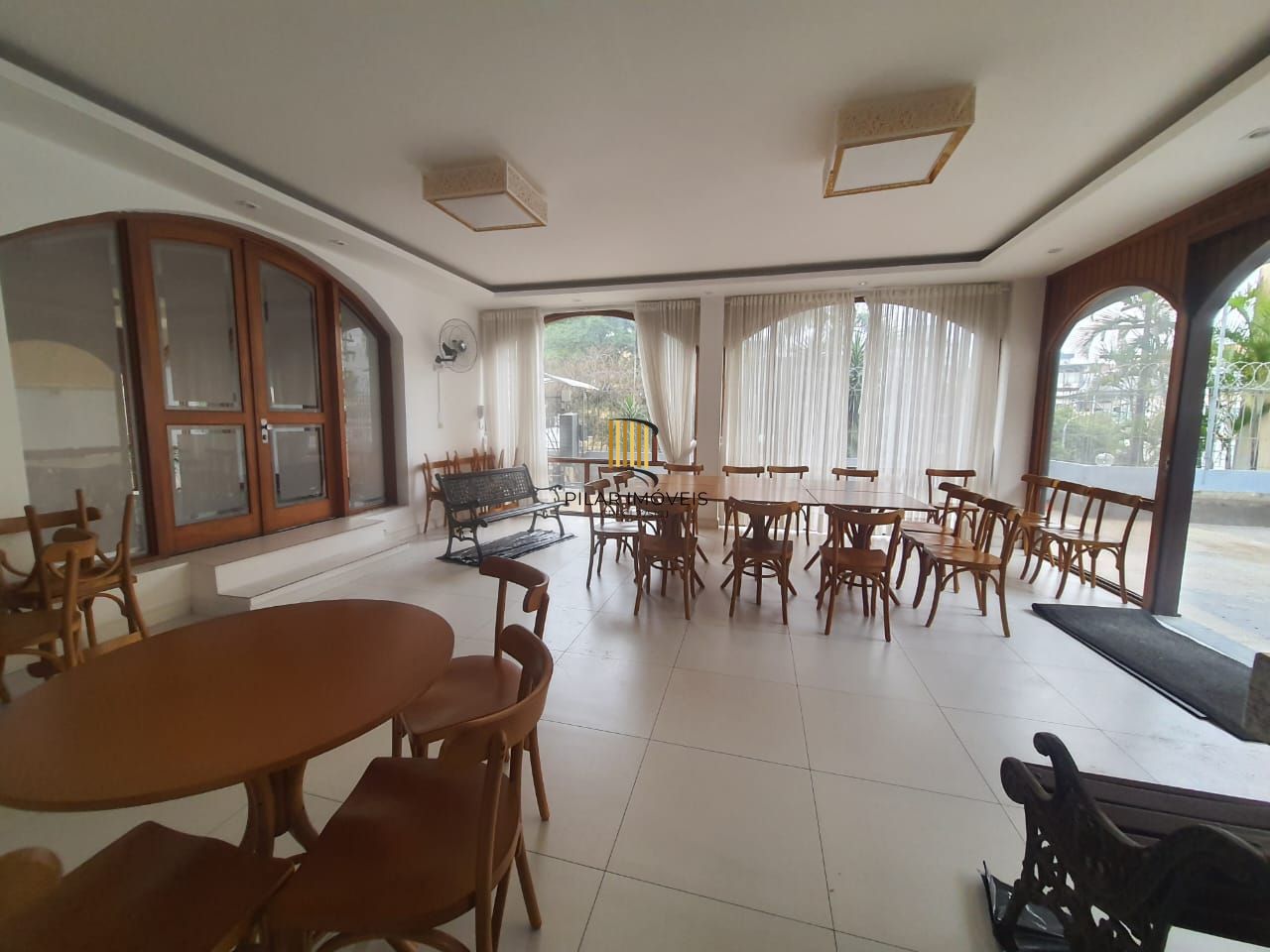 Apartamento para venda locado, 3 quartos, localizado na rua Vicente da Fontoura