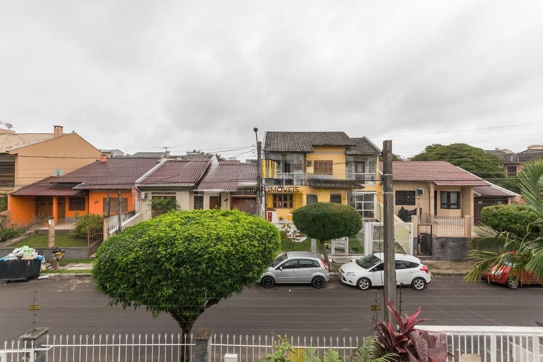 Casa com 3 dormitórios, 01 suíte, 03 vagas