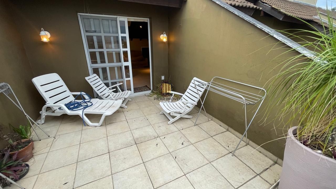 Casa de Condomínio 3 dormitórios no bairro Chácara das Pedras