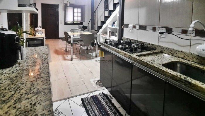 Casa em Condomínio  2 dormitórios no bairro Vila Nova