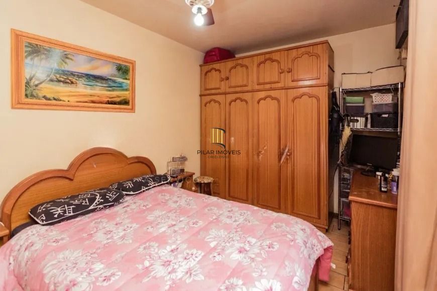Casa térrea  com 200m² privativos, 3 quartos, Rua Sylvio Sanson - Sarandi