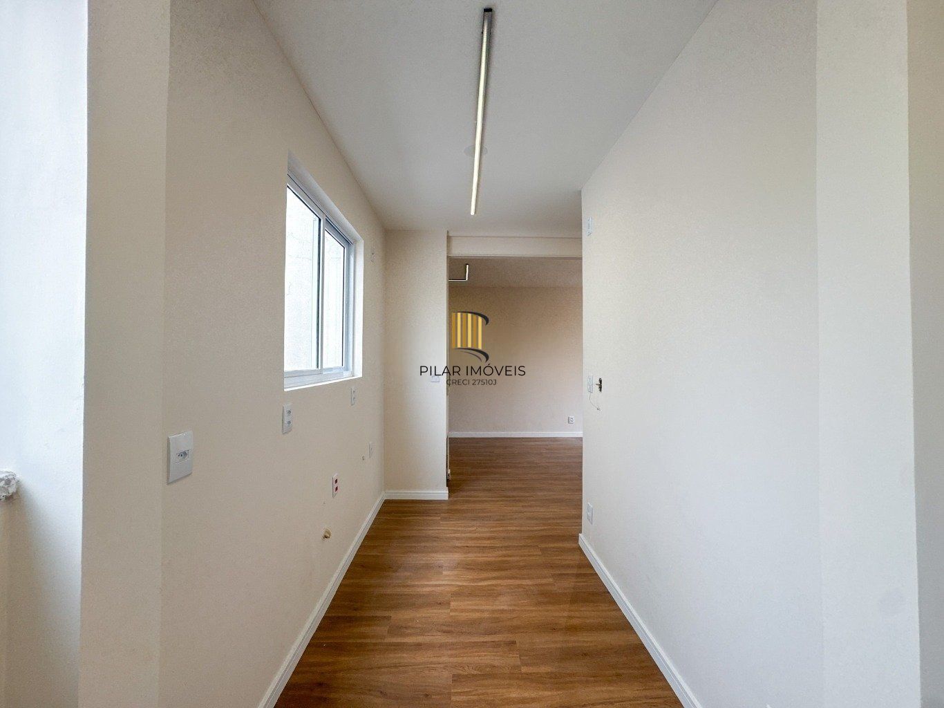 Apartamento de 1 dormitório, 1 vaga, totalmente reformado.