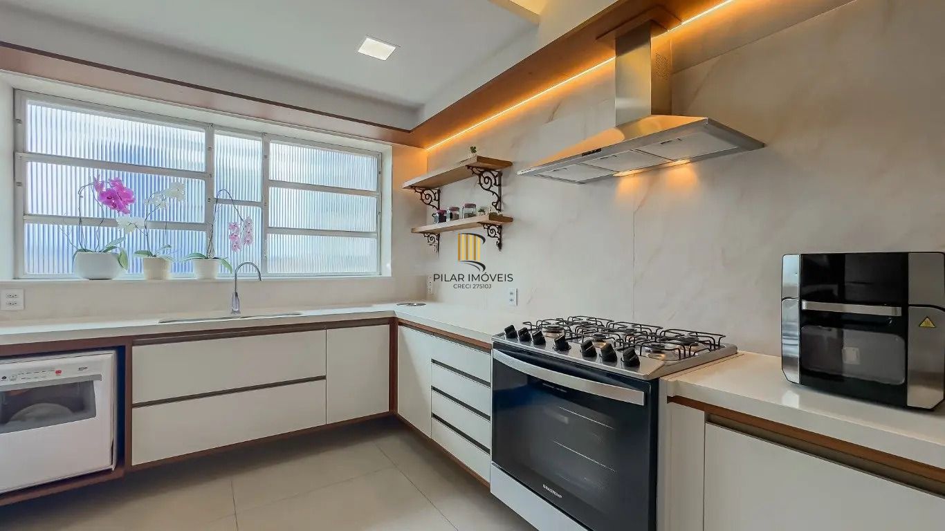 Apartamento com 3 quartos e 169m² com vista pro Guaiba, Av.  Independência, Porto Alegre.