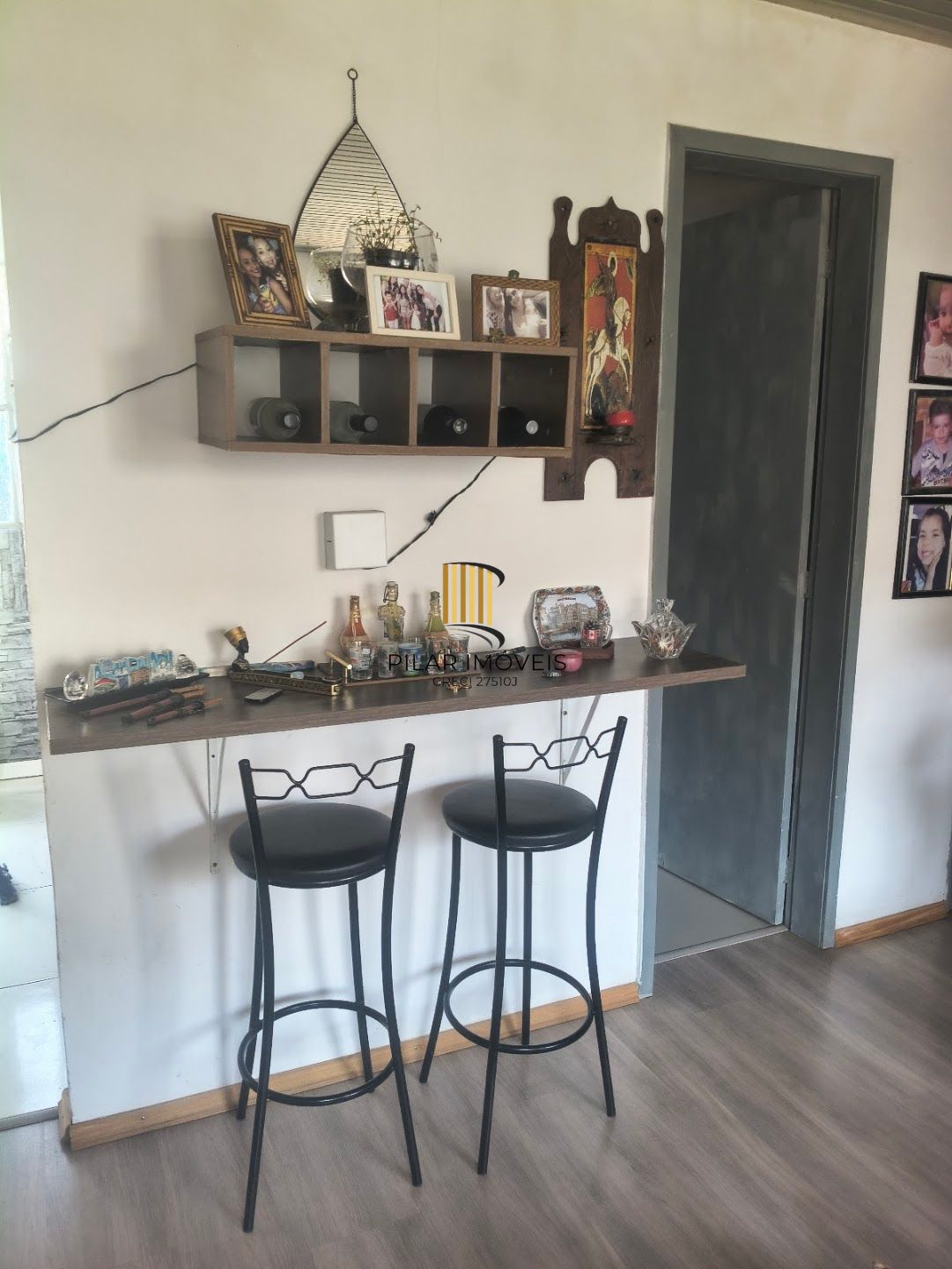 Casa de alvenaria com 3 dormitorios, e churrasquiera.  Jardim Carvalho