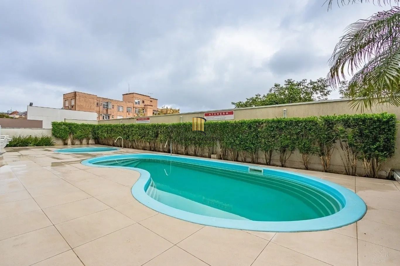 Apartamento mobiliado com 3 dormitórios panorâmica na Azenha em Porto Alegre