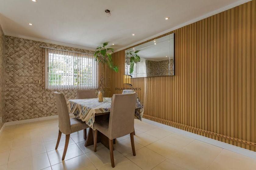 Casa térrea com 3 dormitórios, espaço gourmet e 3 vagas.