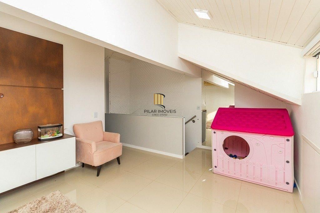 Casa em condomínio com 4 quartos, 2 suítes e 2 vagas à - Jardim Sabara