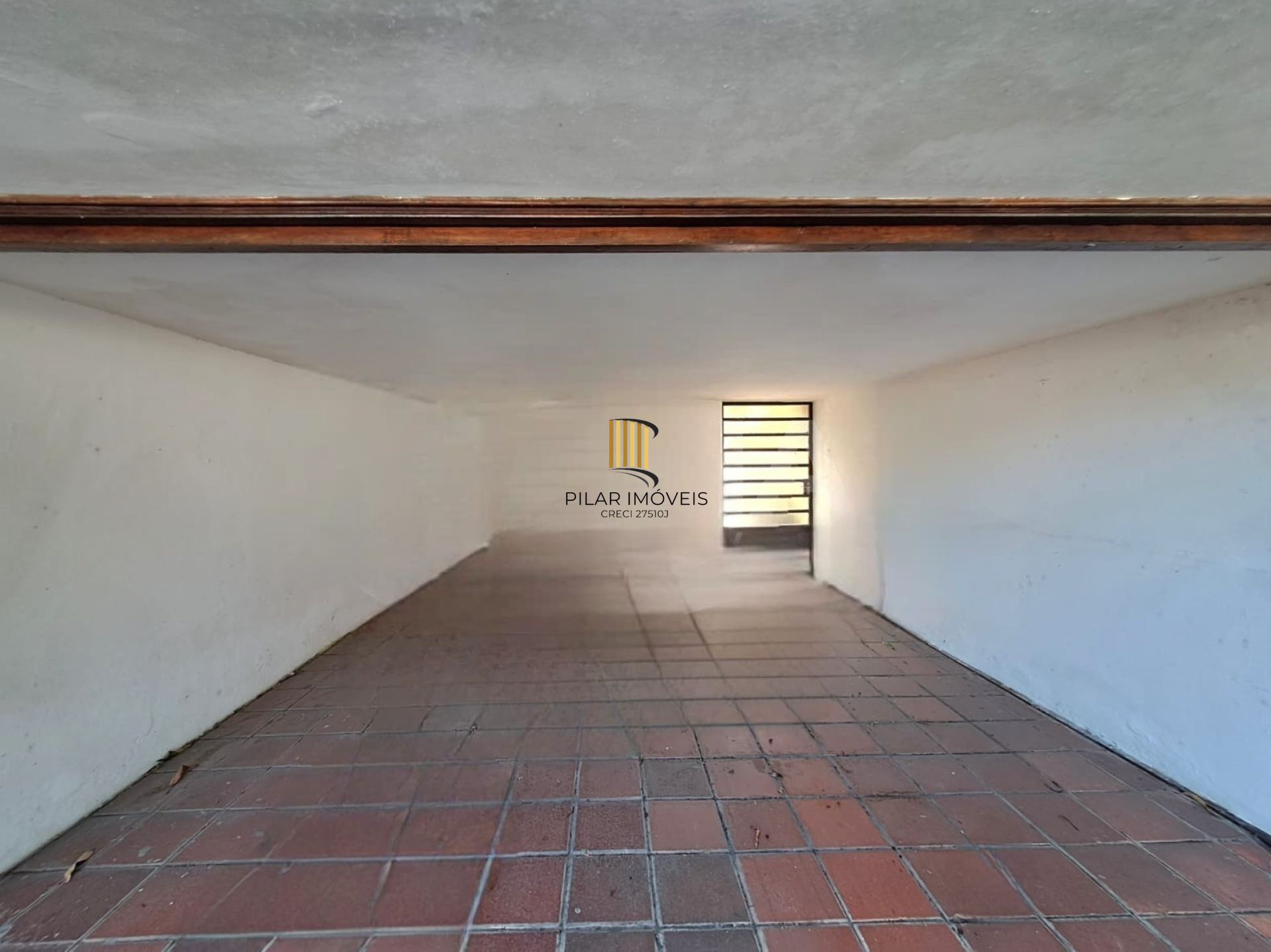 Casa com 3 dormitórios, pátio e área gourmet