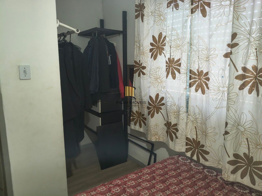 Casa de alvenaria com 3 dormitorios, e churrasquiera.  Jardim Carvalho