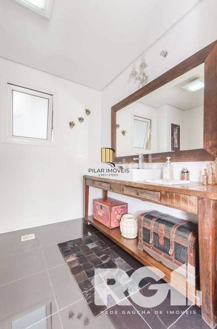 Casa 5 dormitórios no bairro Cristo Redentor
