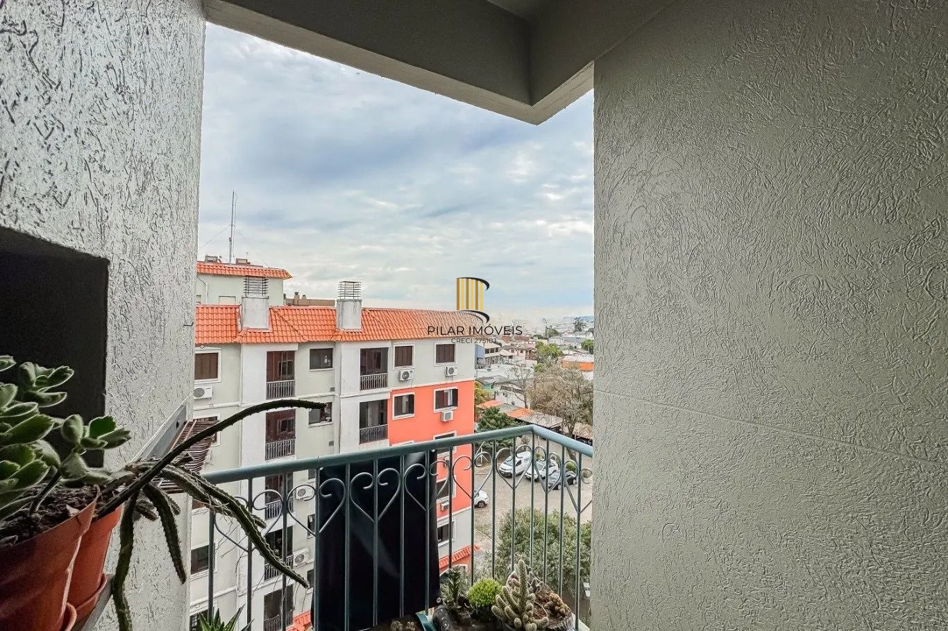 Apartamento andar alto 2 dormitórios sacada e churrasqueira - Sertório Sarandi