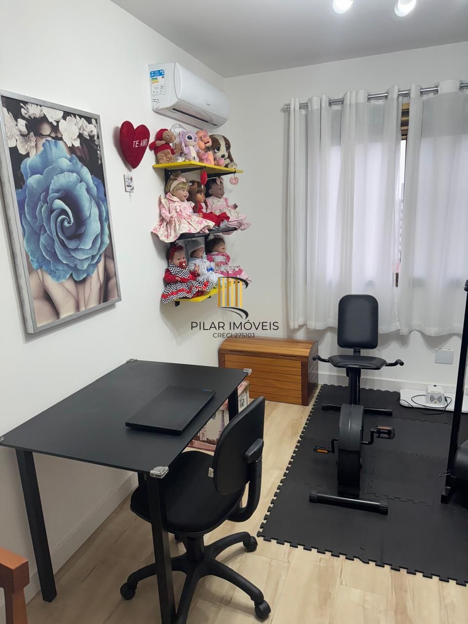 Semi-mobiliado, 3 dormitórios, 2 vagas lado a lado - Jardim Planalto