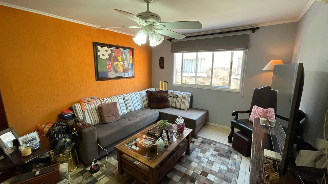 Sobrado em condomínio no Jardim Lindóia com pátio e suíte