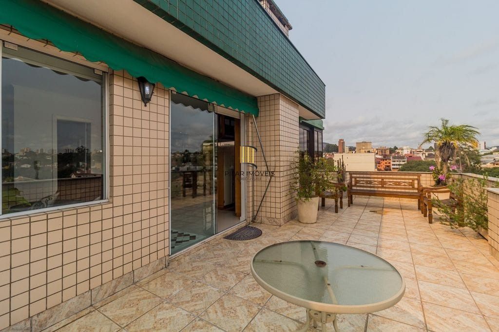 Cobertura com 3 quartos, piscina e condomínio com elevador - Jardim Planalto