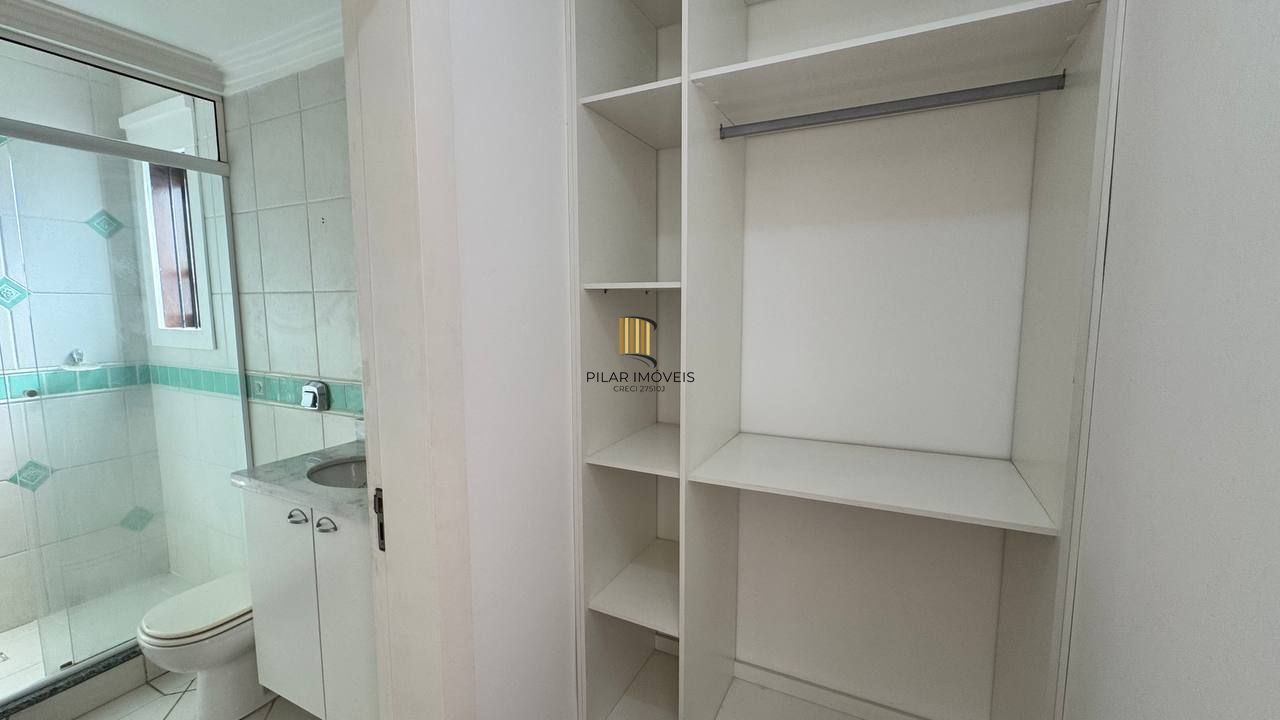 Casa 5 dormitórios no bairro Vila Nova
