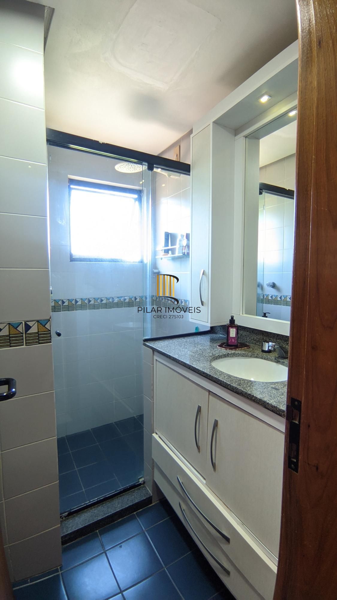 Cobertura com piscina 3 dorm, 2 vagas individuas, no bairro Petrópolis