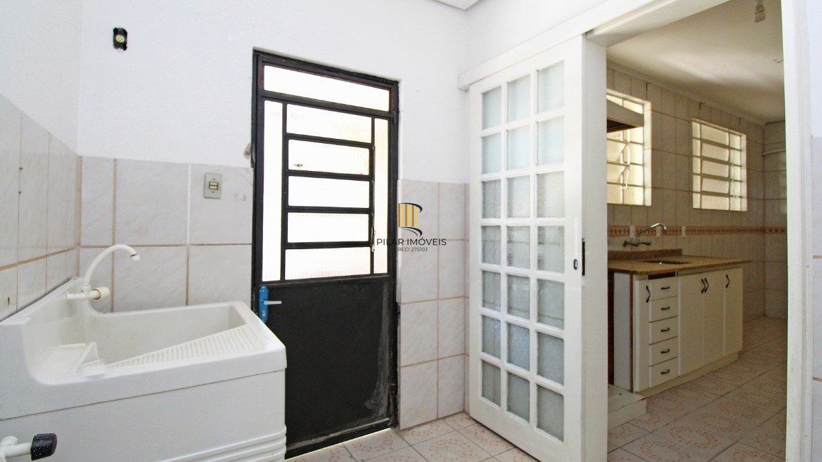 Casa com 4 dormitórios