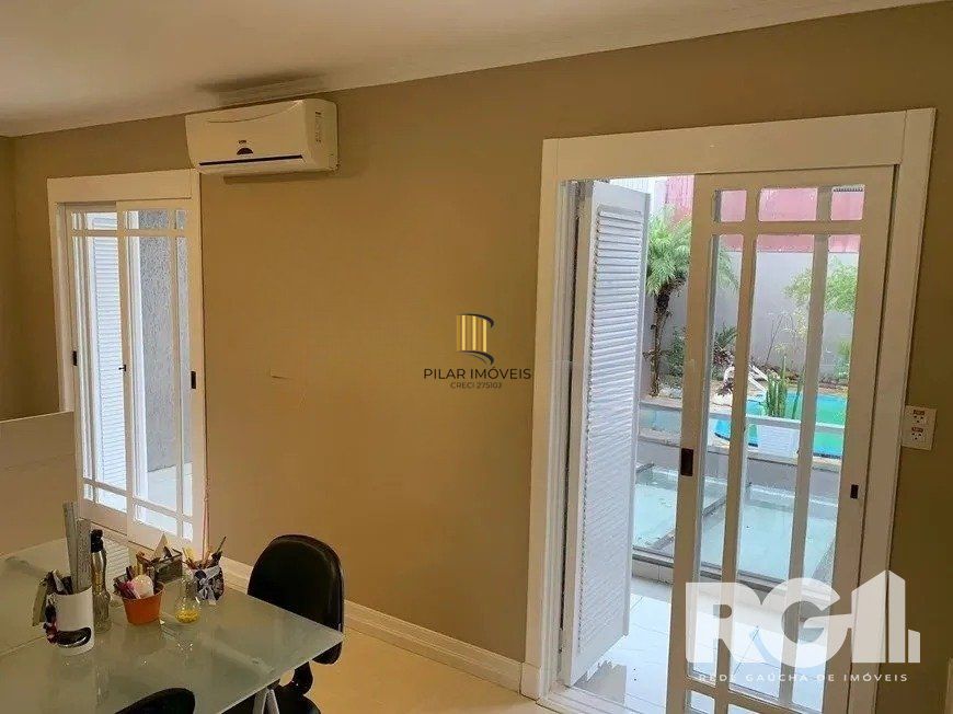 Casa 4 dormitórios no bairro Jardim Planalto