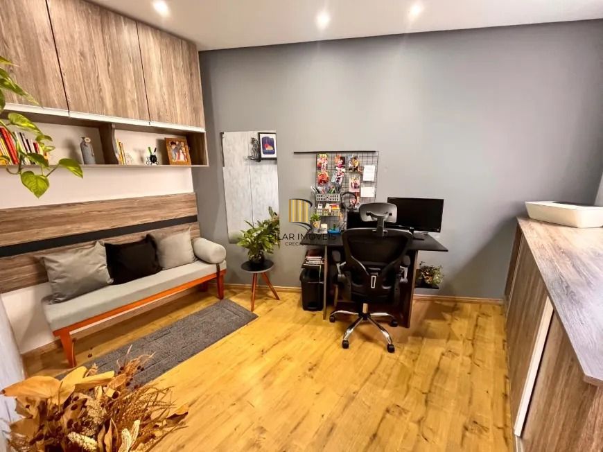 Casa Reformada em Condomínio com Suíte e Espaço Versátil Avenida Ecoville