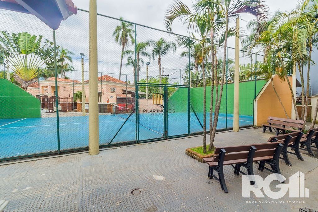 Casa de Condomínio 5 dormitórios no bairro Sarandi