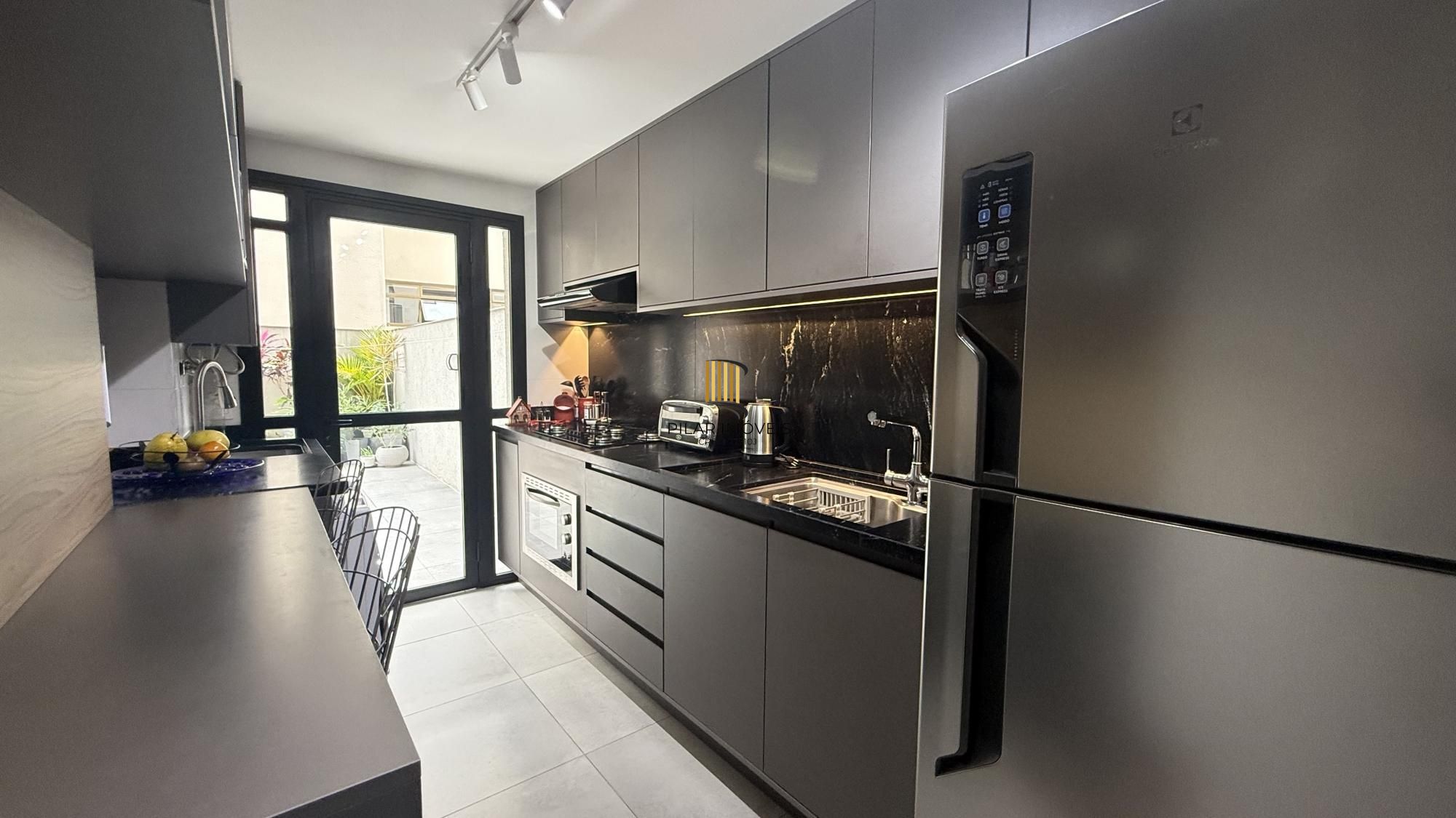 Apartamento Garden 2 suítes, 182m², 2 vagas - bairro Petrópolis