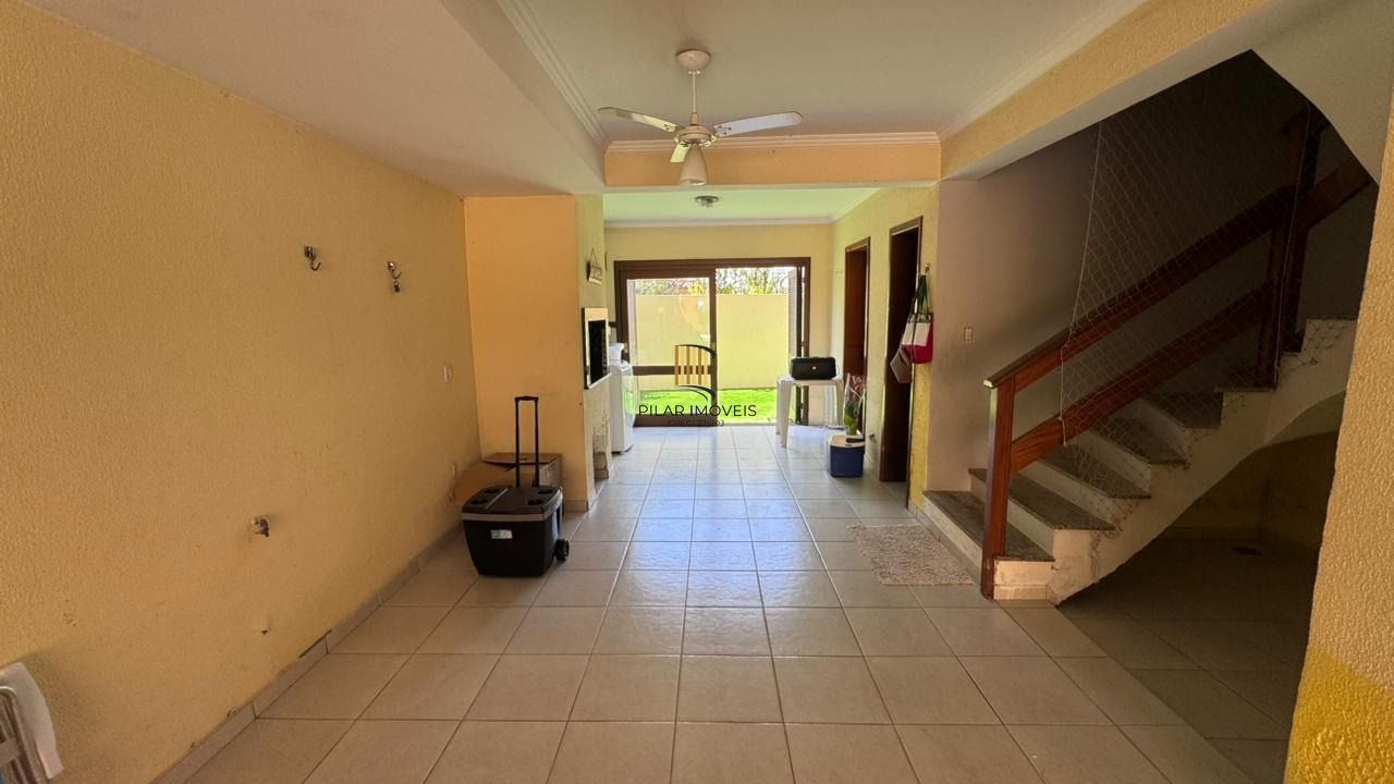 Casa Semimobiliada 3 dorm em Condomínio Fechado no Jardim Planalto