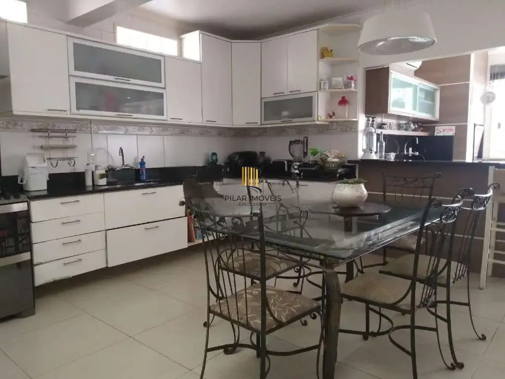 Casa 3 dormitórios no bairro Sarandi