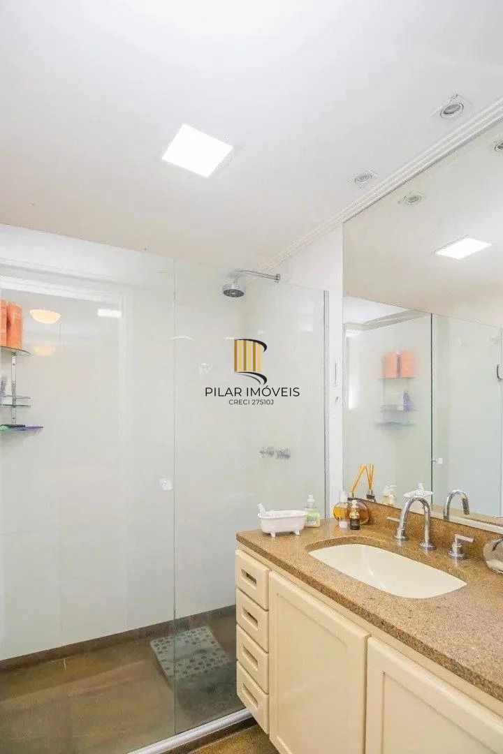Garden de 178m² privativos, 3 dormitórios (1 suíte) e pátio no Rio Branco!