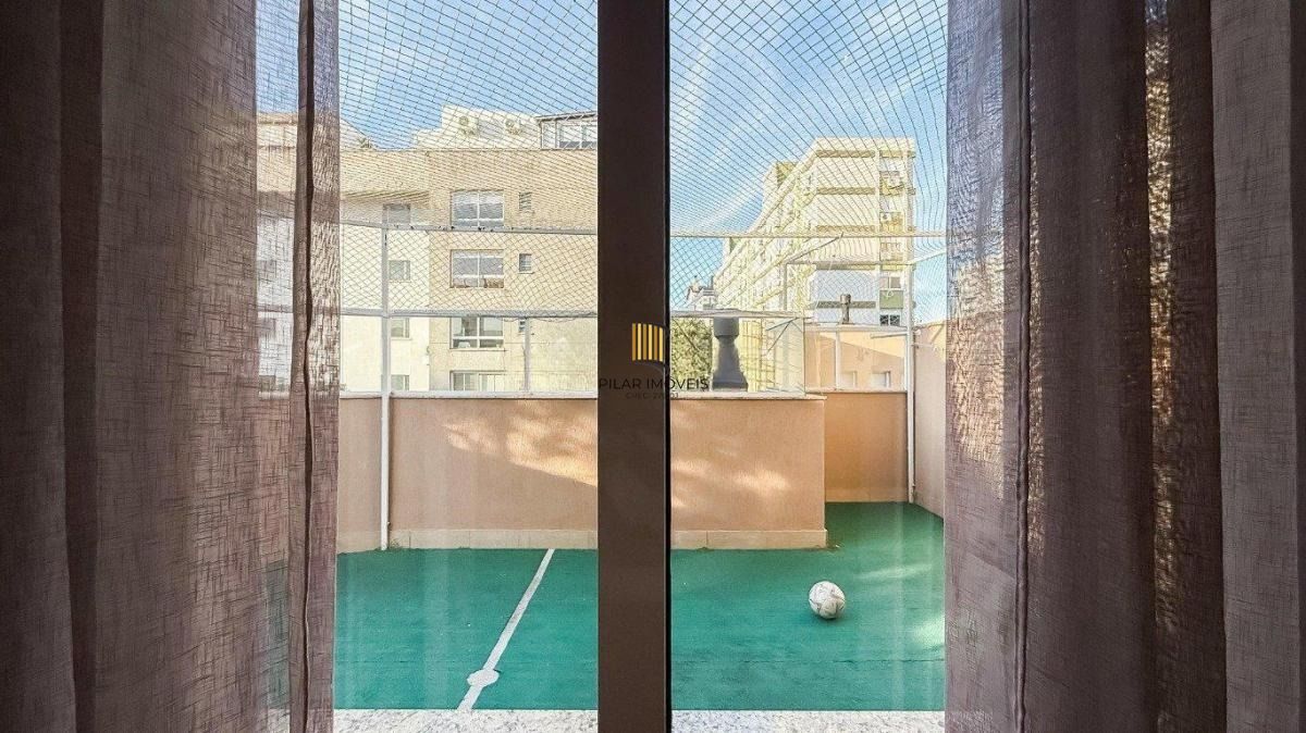 Apartamento Garden 3 dorm, semimobliado com Pátio no Bairro Santana
