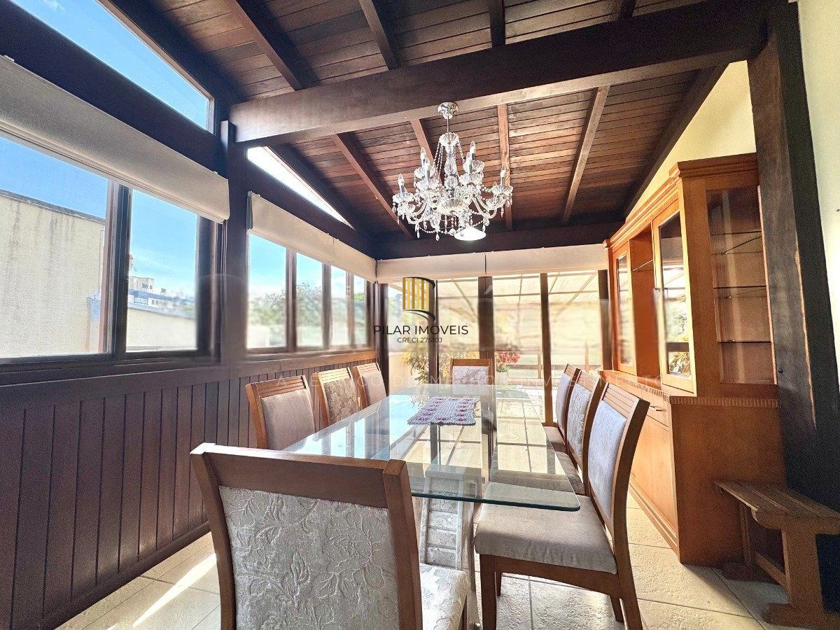 Cobertura duplex com 3 dormitórios e terraço no Cristo Redentor